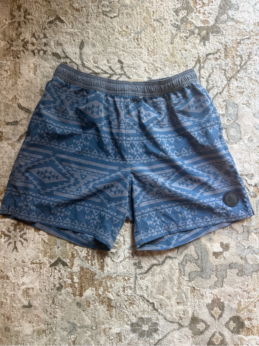 Chubbies Men’s Gym Swim Thighbirds Shorts Blue Aztec Size Large 5.5” Inseam